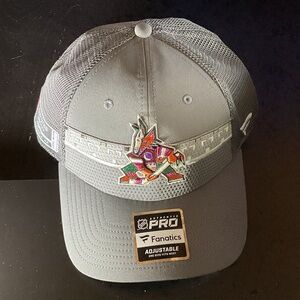 Arizona Coyotes Authentic Pro Snapback Mesh Back Hat